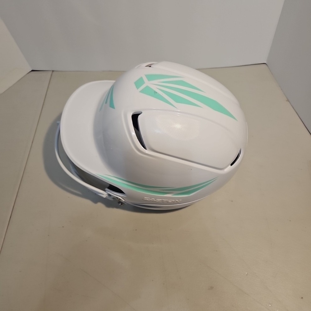Easton Alpha Quartz Softball Battling Helmet - White size: M/L 6 5/8 - 7 1/4 - Picture 3 of 11